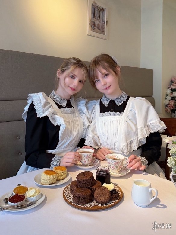 完整展现的阿什莉形象！在《生化4重制版》中，碍事梨的身体模型与脸部模型一同亮相，合照曝光

