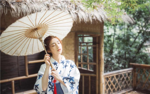 麻花豆剧国产MV在线看动漫