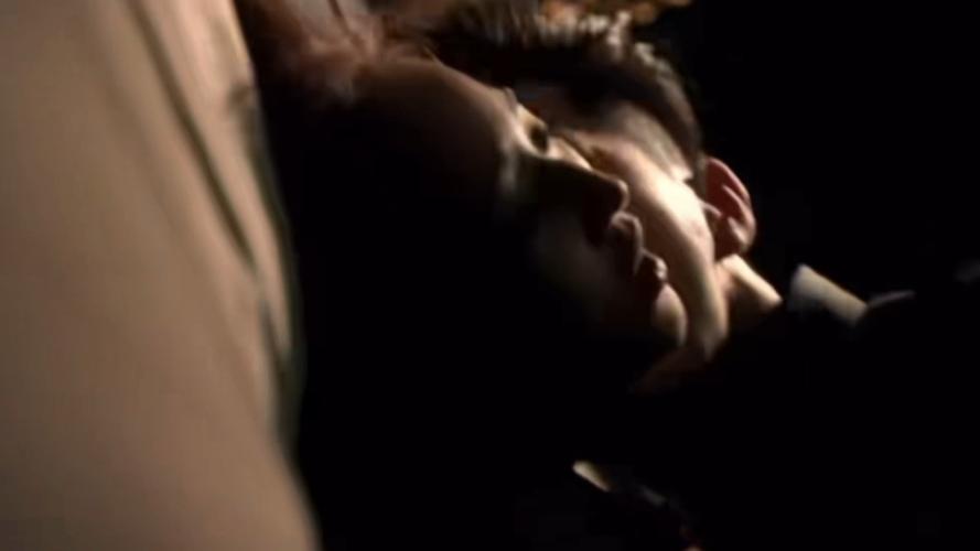 亲嘴亲下面的激烈视频