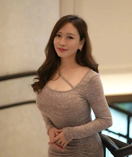 放荡的美熟妇三女互慰av